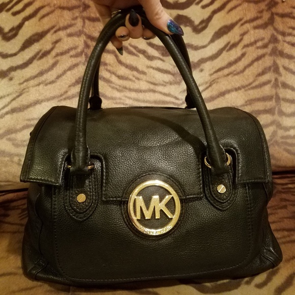Michael Kors purse - Picture 1 of 4